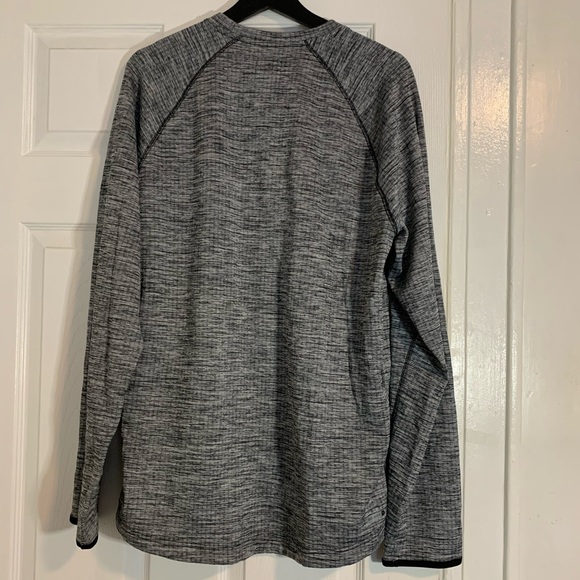 OLD NAVY ACTIVE WARL SWEATER - Picture 2 of 3